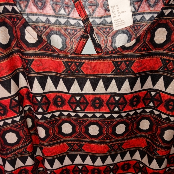 Fun dress - Picture 4 of 4